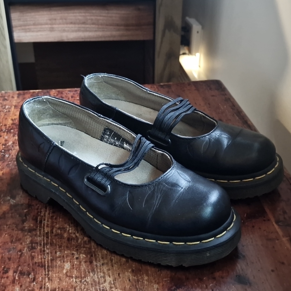 Doc Martens black leather Mary Janes